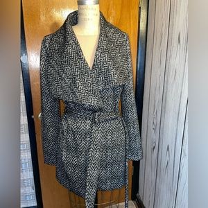 Banana Republic elegant chevron belted jacket in size 8